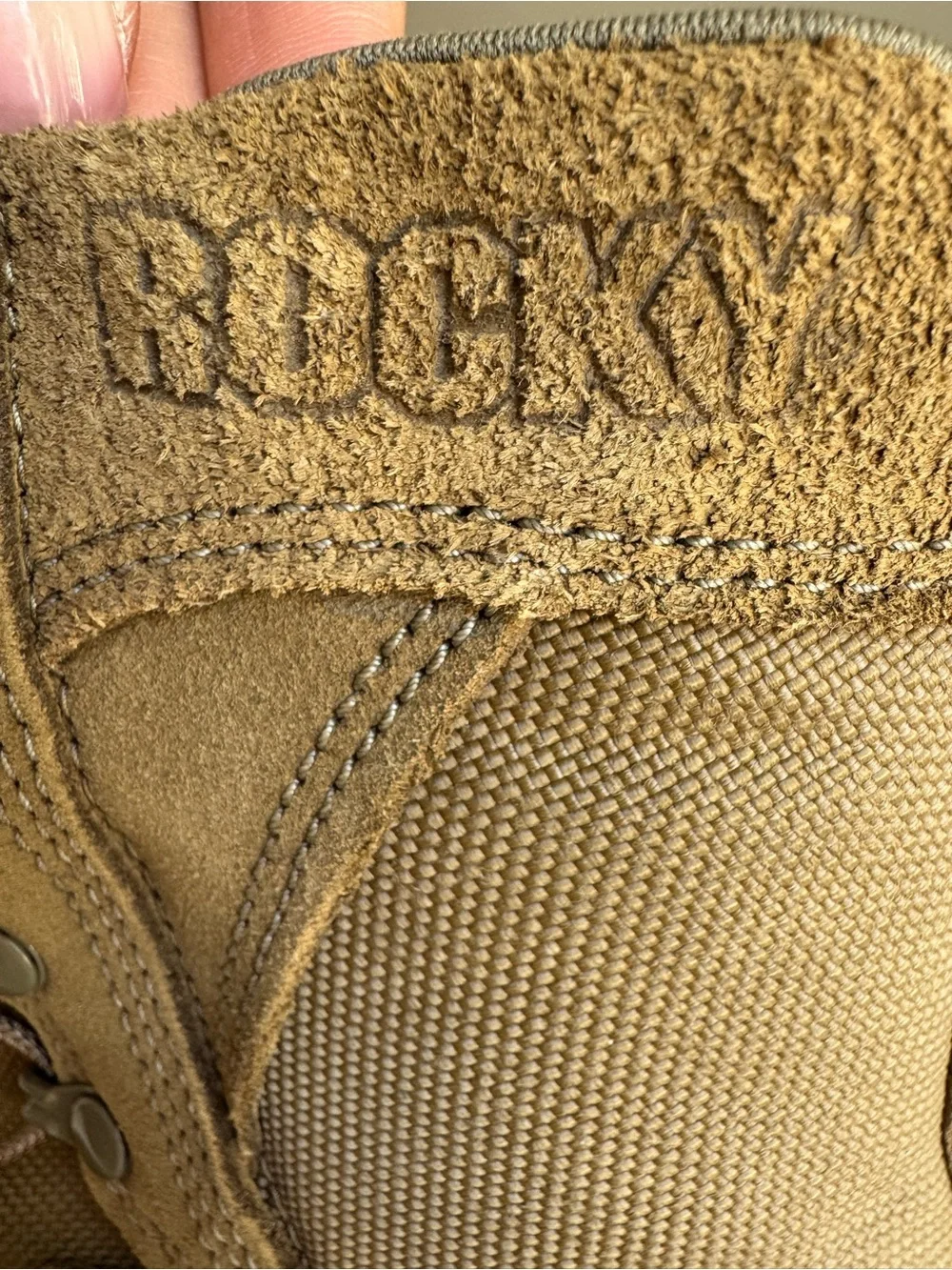 NEW Rocky S2V Special Ops Coyote Military Tactical Boots Men’s US 9M VIBRAM